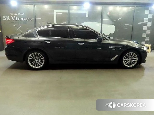 BMW 5 Series (G30) id 4274969 из Кореи 13