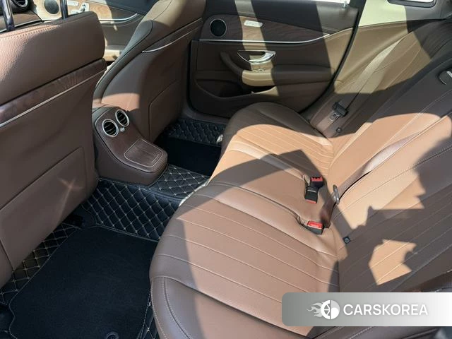 Mercedes-Benz E-class id 4333517 из Китая 13