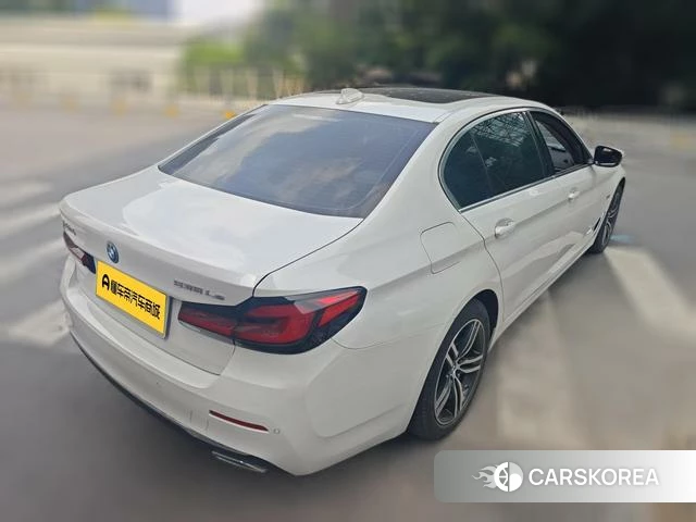 BMW 5 series PHEV 2022 Белый из Китая, фото 3