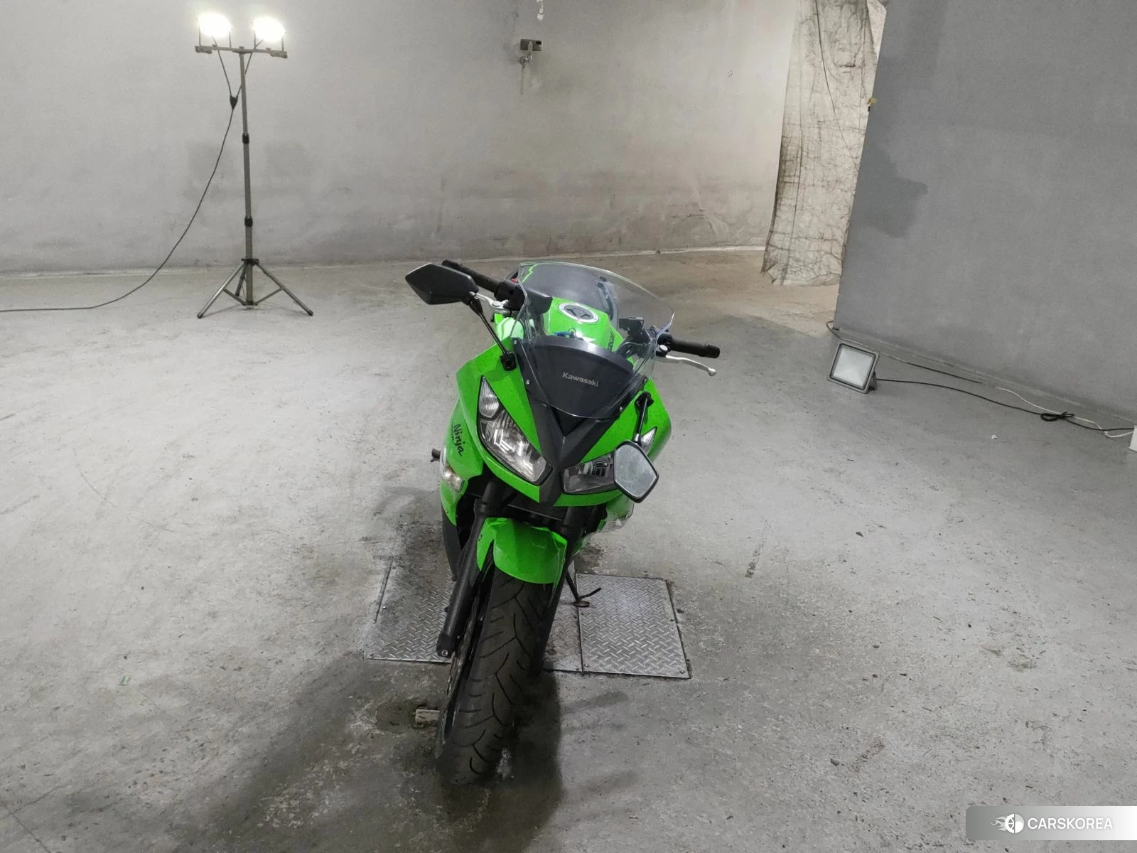 Kawasaki NINJA 400R 2011 из Японии, фото 4