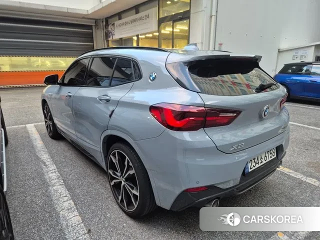 BMW X2 (F39) 2023 Небесно-голубой из Кореи, фото 3
