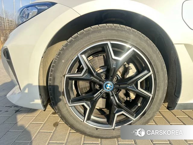 BMW i3 2025 Белый из Китая, фото 3