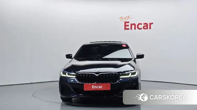 BMW 5 Series (G30) id 3348165 из Кореи 13