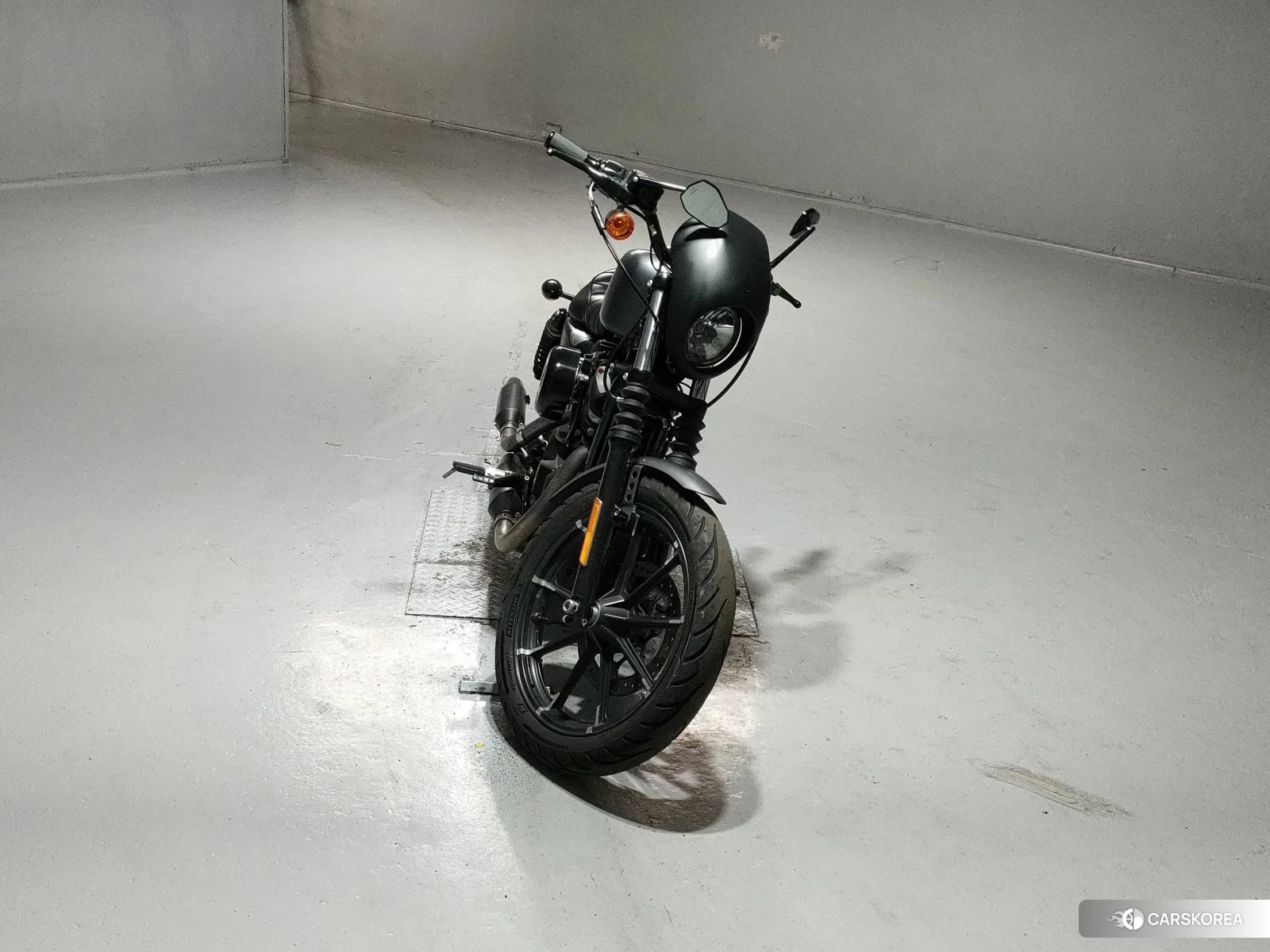 Harley-Davidson Sportster XL883N 2017 из Японии, фото 4