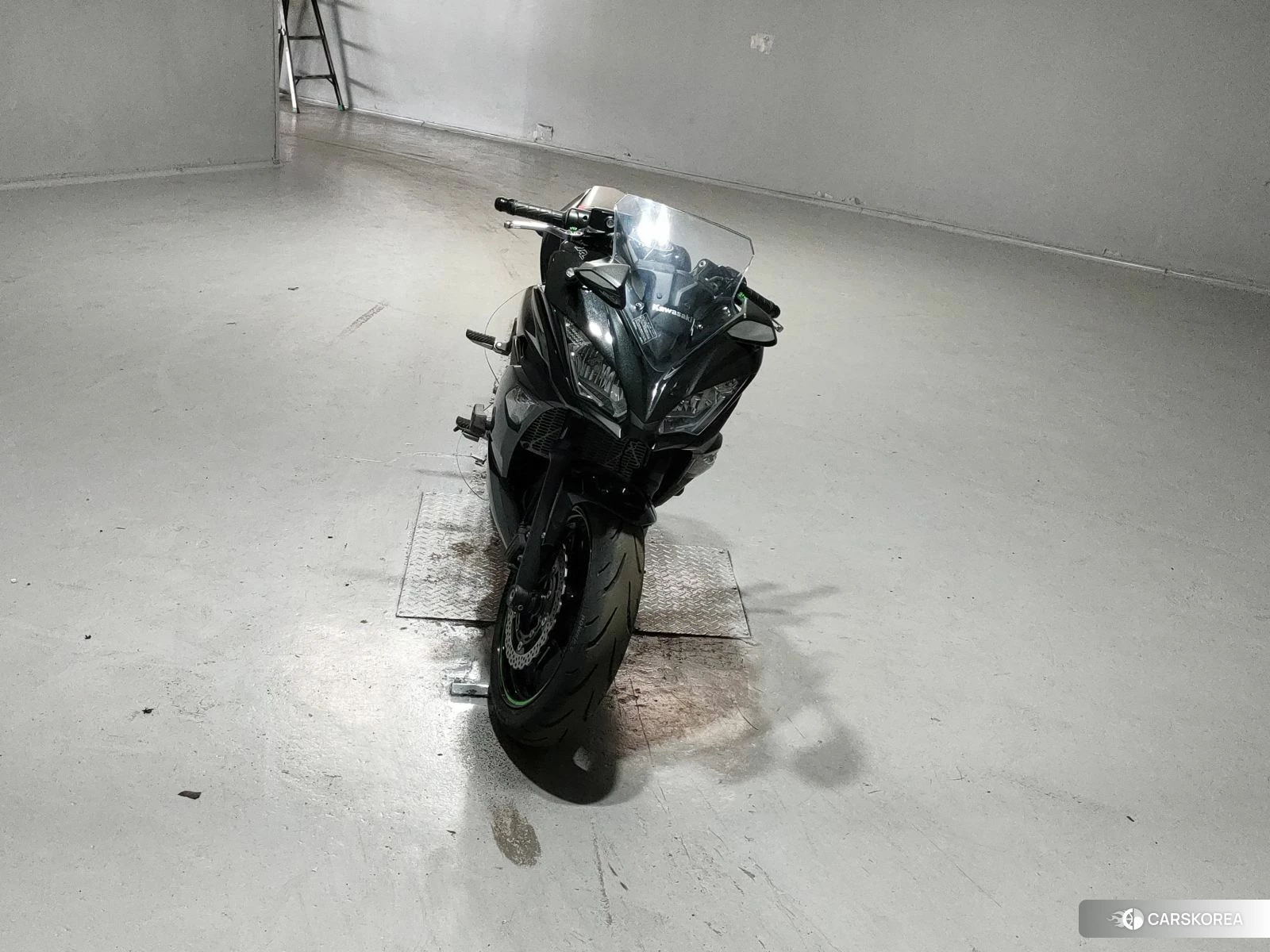 Kawasaki NINJA 650 2017 из Японии, фото 2