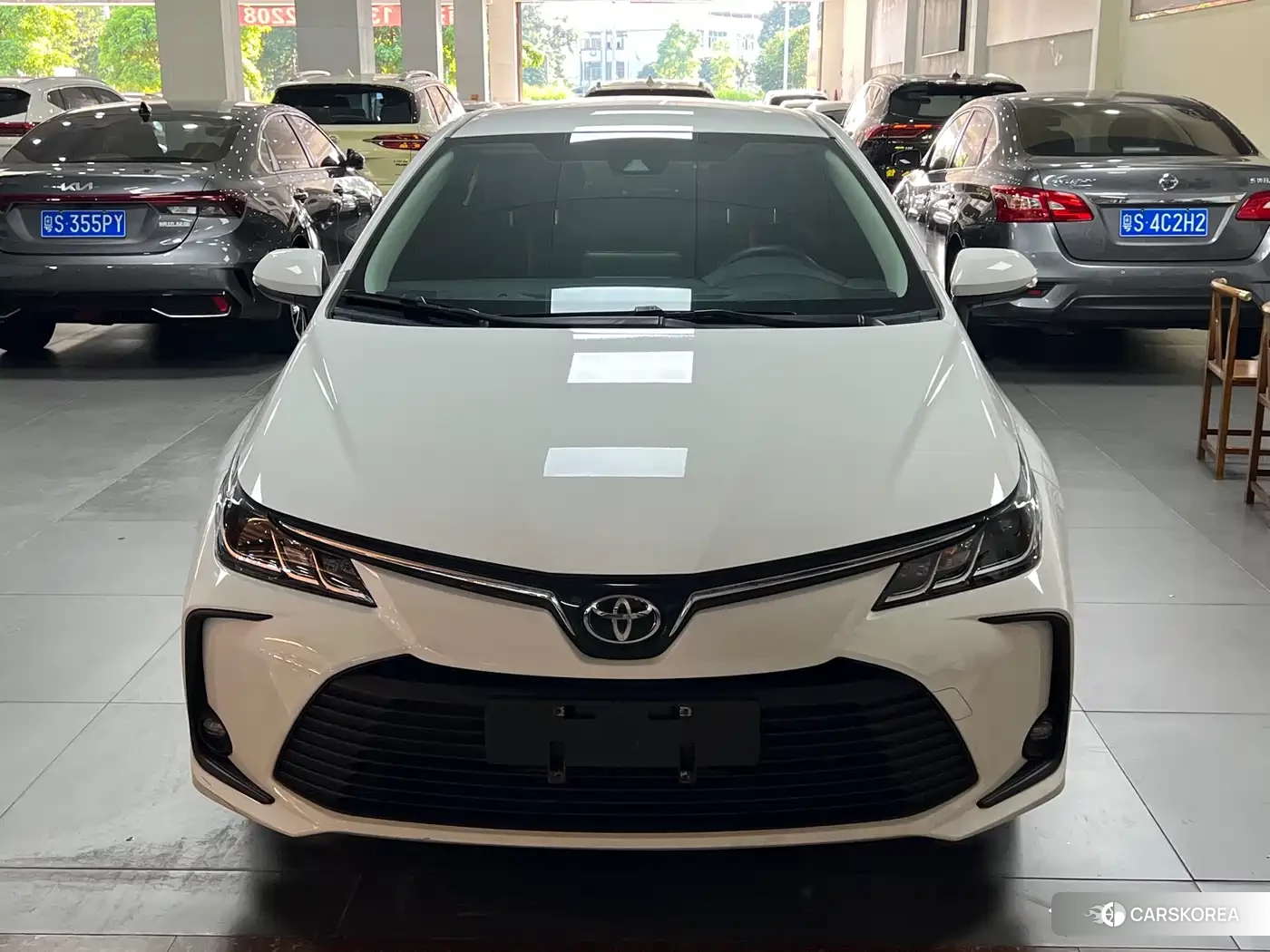 Toyota Corolla 2023 Белый из Китая, фото 4
