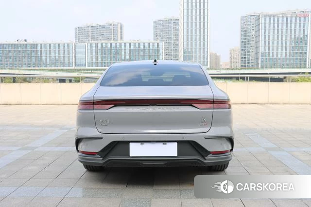 BYD Han DM 2025 Темно-серый из Китая, фото 3