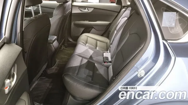 Kia Come New K3 id 2574775 из Кореи 13