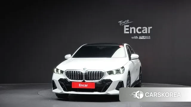 BMW 5 Series (G60) id 3471729 из Кореи 13