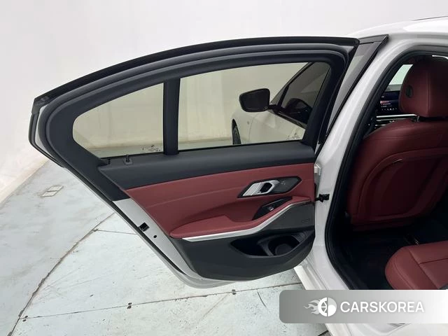 BMW 3 series id 4335822 из Китая 21