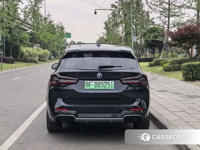 BMW iX3 2023 Черный из Китая, фото 3