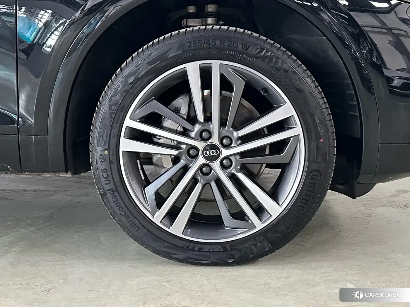 Audi Q5L id 4546199 из Китая 9