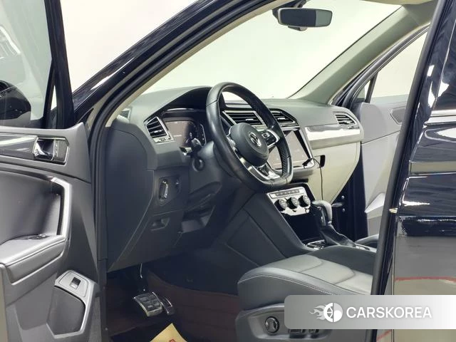 Volkswagen Tiguan L 2021 Черный из Китая, фото 6