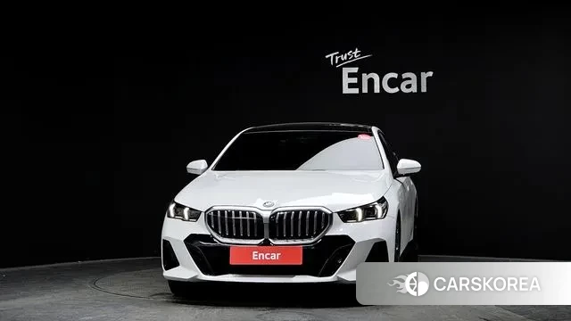 BMW 5 Series (G60) id 3629062 из Кореи 13