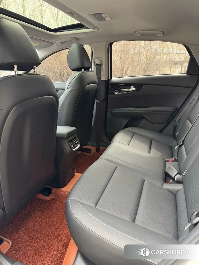 Kia K3 2022 Белый из Китая, фото 6