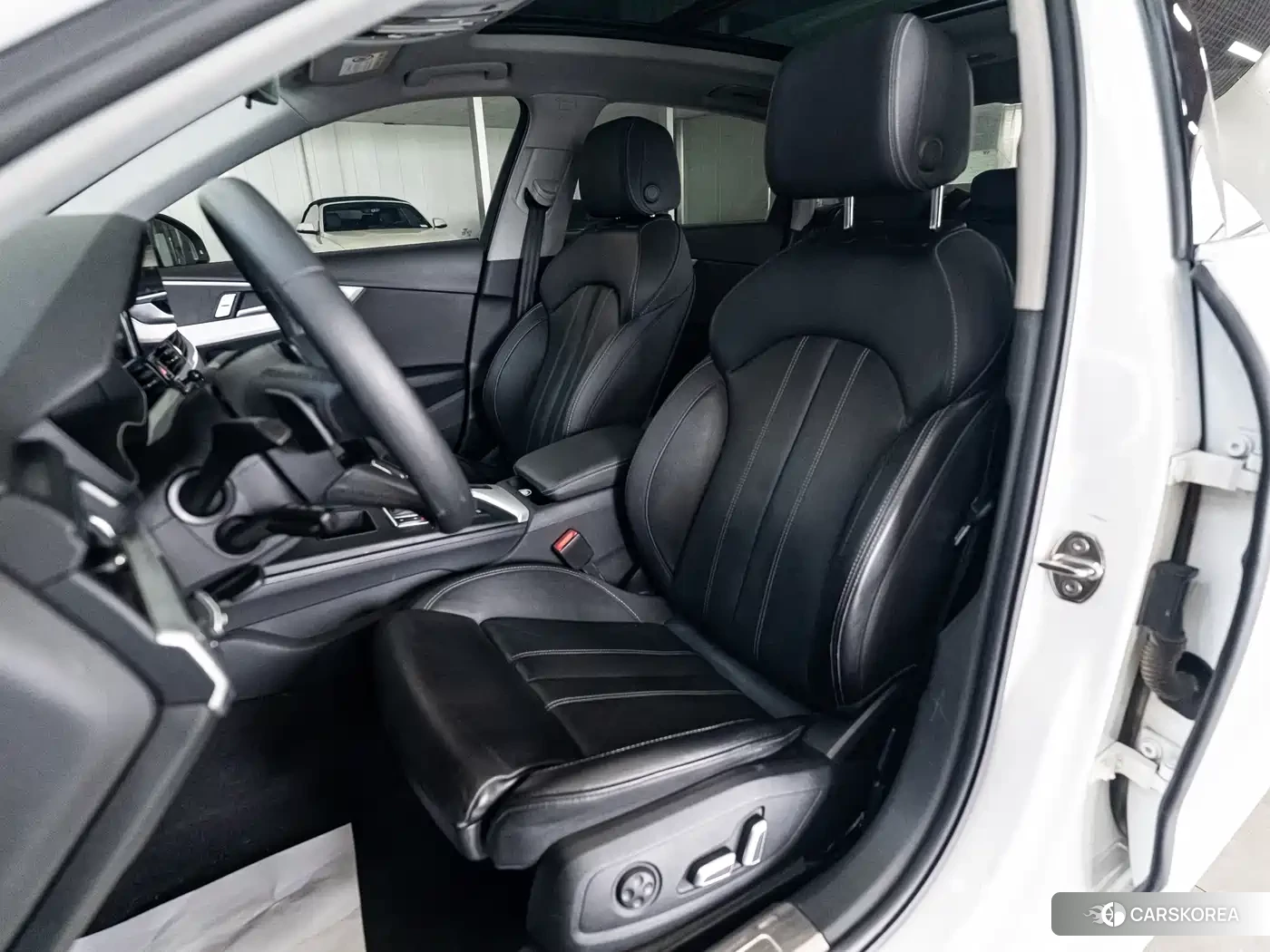 Audi A4L 2024 Белый из Китая, фото 3