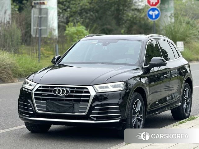 Audi Q5L 2021 Черный из Китая, фото 3