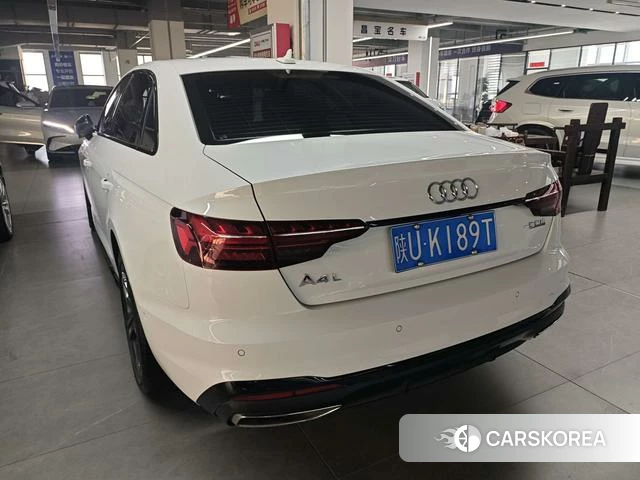 Audi A4L 2023 Белый из Китая, фото 4