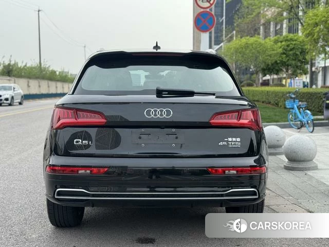 Audi Q5L 2019 Черный из Китая, фото 3