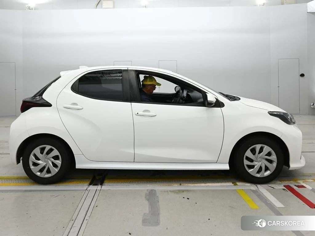 Toyota Yaris 2021 из Японии, фото 3