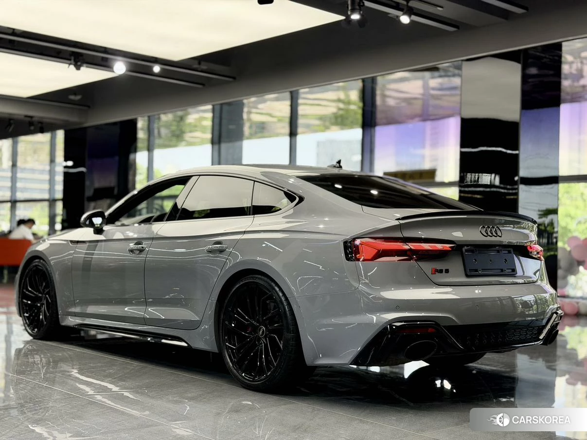Audi RS 5 id 4440913 из Китая 7