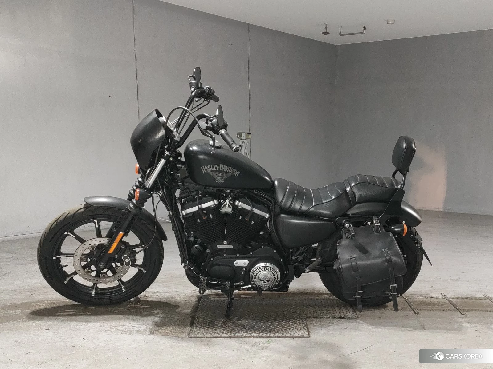 Проданный Harley-Davidson Sportster XL883N 2017 из Японии, фото 3