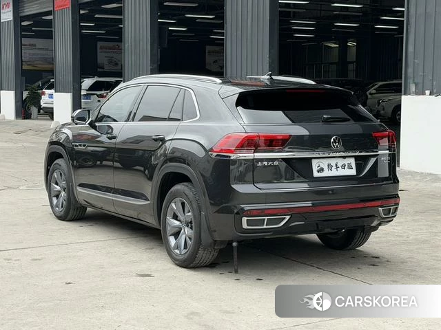 Volkswagen Tourang 2022 Черный из Китая, фото 5