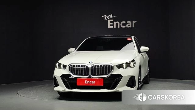 BMW 5 Series (G60) id 4639826 из Кореи 23