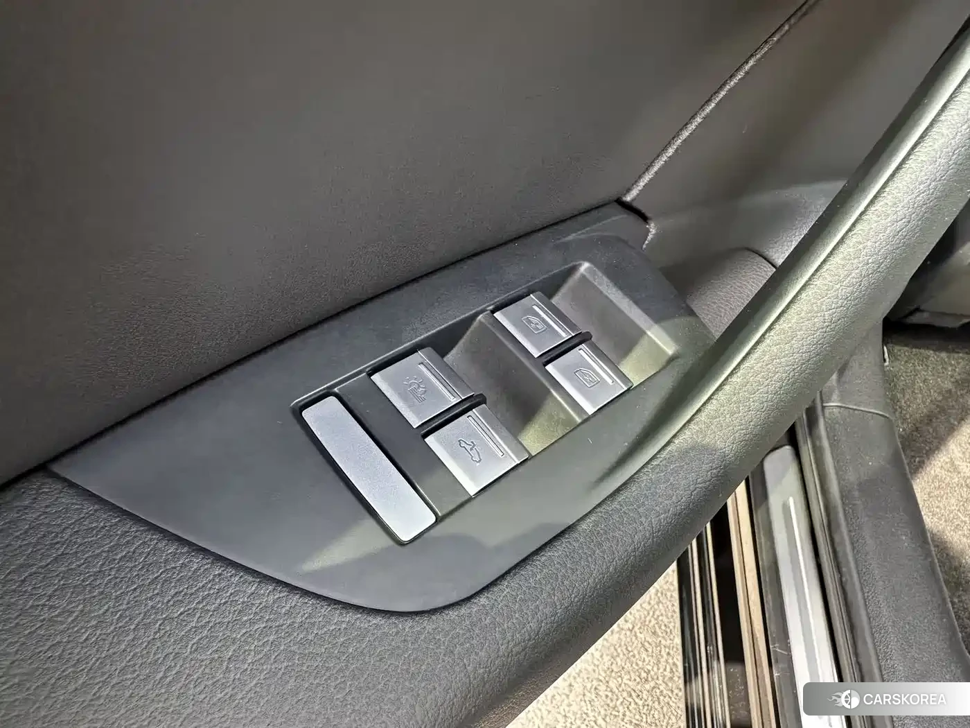 Audi A6L id 4545742 из Китая 13