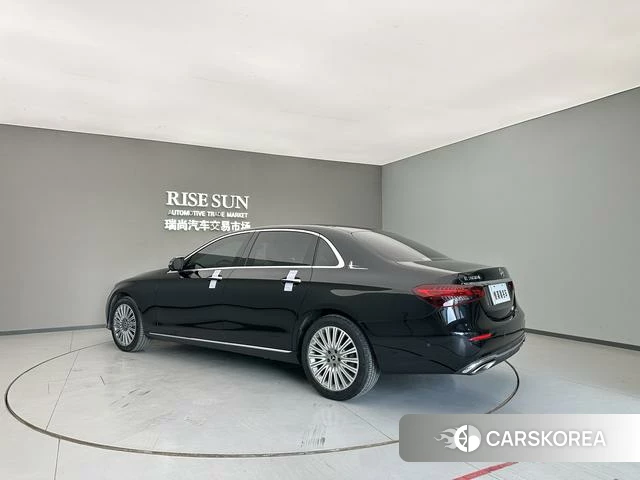 Mercedes-Benz E-class 2023 Черный из Китая, фото 3