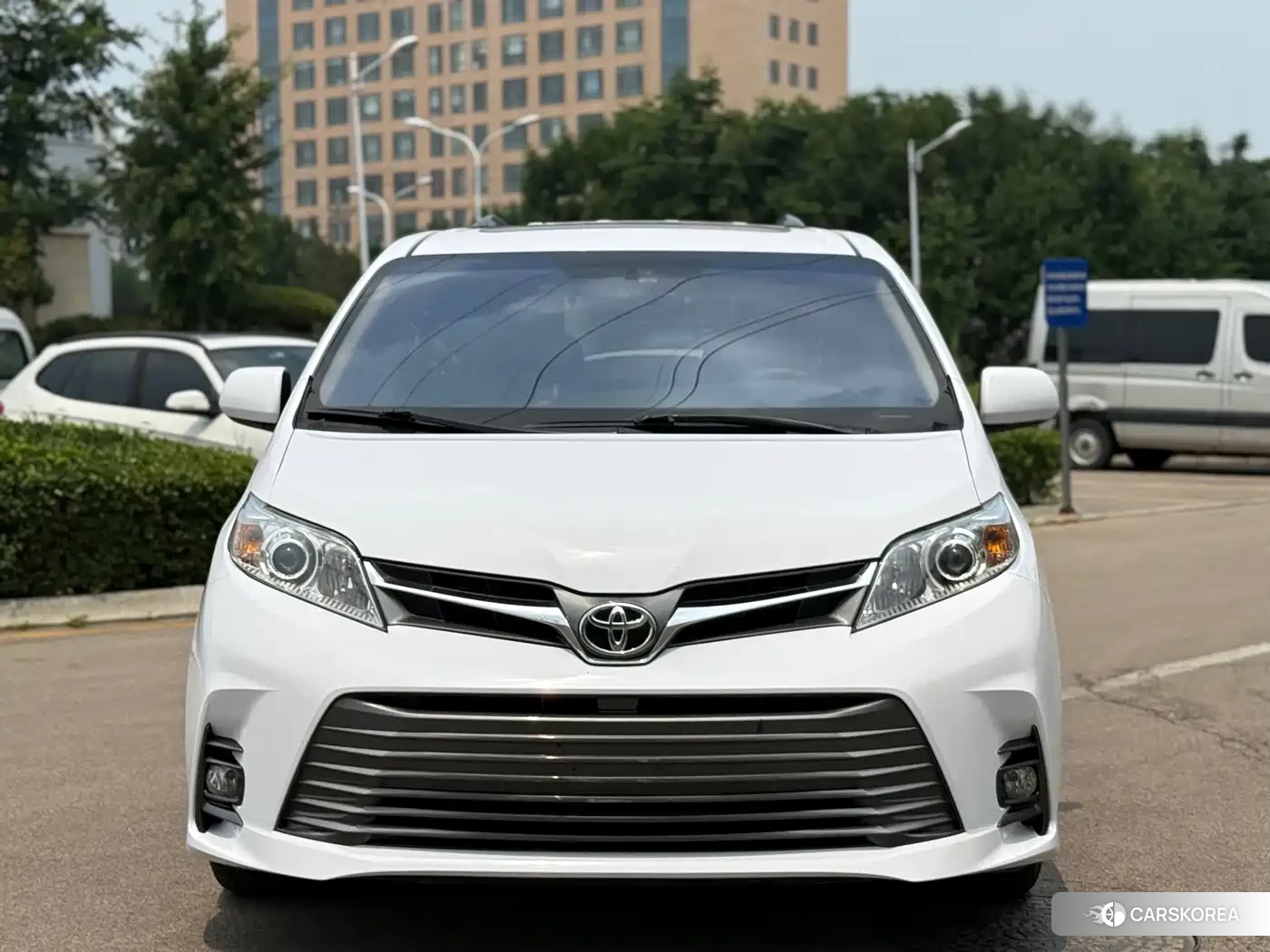 Toyota Sienna 2020 Белый из Китая, фото 3