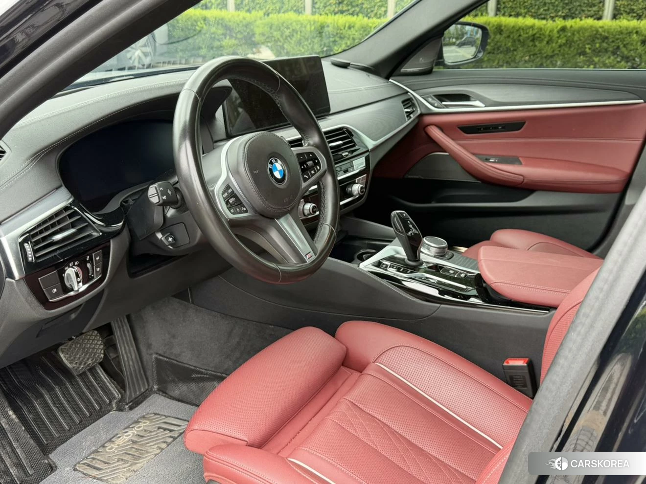 BMW 5 series 2021 Черный из Китая, фото 3