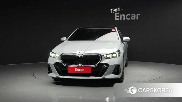 BMW 5 Series (G60) id 4499263 из Кореи 13