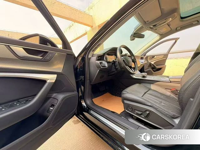 Audi A6L 2021 Черный из Китая, фото 3