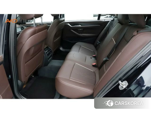 BMW 5 series 2021 Черный из Китая, фото 3
