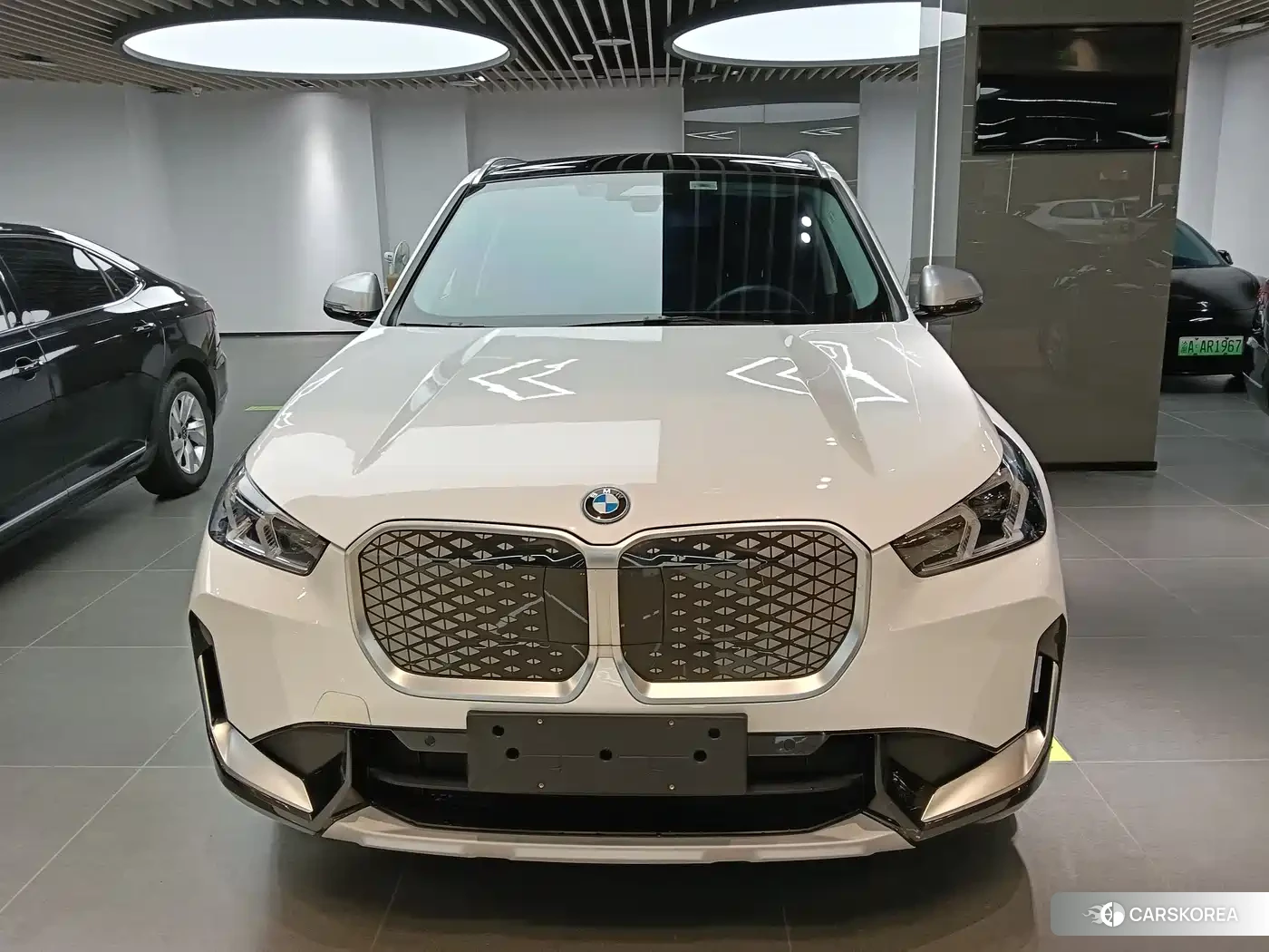 BMW iX1 2024 Белый из Китая, фото 3