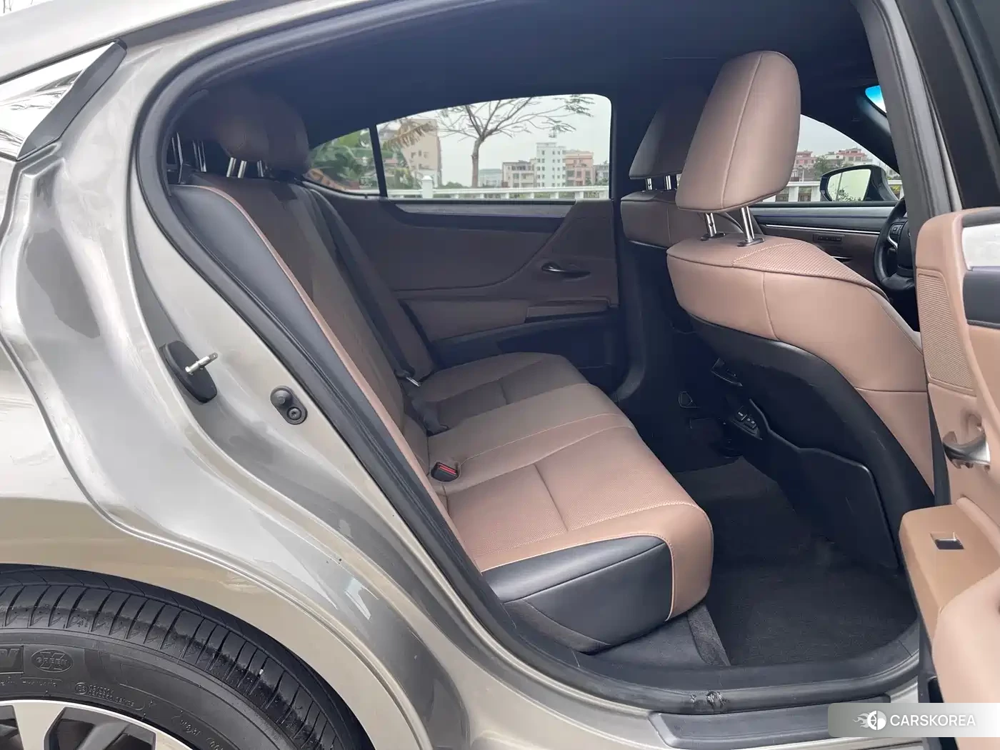 Lexus ES id 4565234 из Китая 22