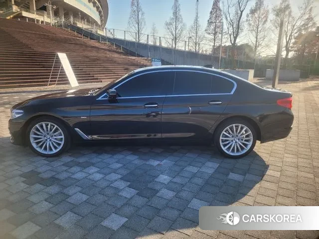 BMW 5 Series (G30) id 3469773 из Кореи 13