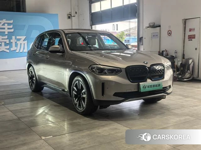 BMW iX3 2021 Шампань из Китая, фото 3