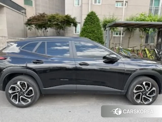 Chevrolet (GM Daewoo) Trax Crossover 2023 Черный из Кореи, фото 3