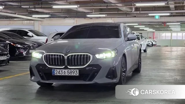 BMW 5 Series (G60) id 3629024 из Кореи 8