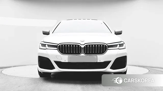 BMW 5 Series (G30) id 3384852 из Кореи 13