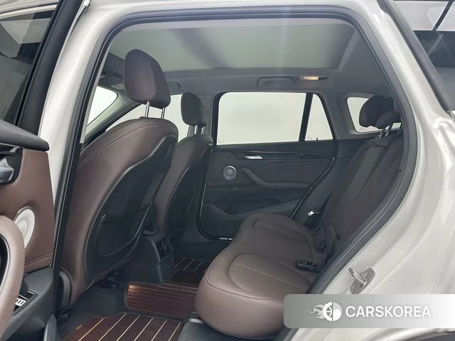 BMW X1 2021 Белый из Китая, фото 3