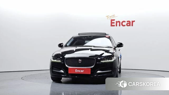 Jaguar XE id 3834795 из Кореи 13