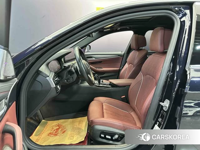 BMW 5 series 2021 Черный из Китая, фото 4