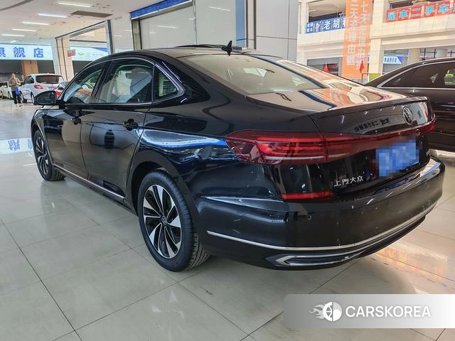 Volkswagen Passat 2023 Черный из Китая, фото 3