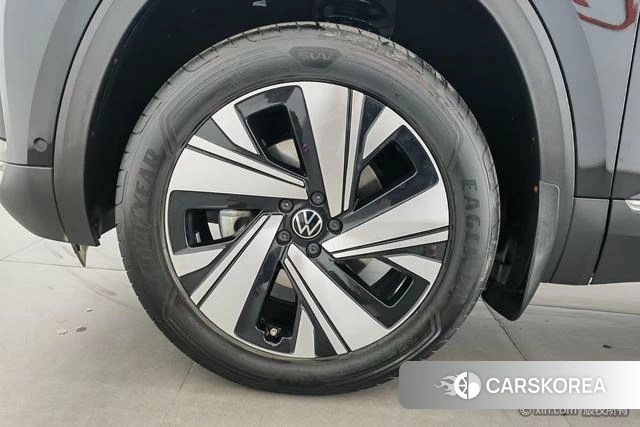 Volkswagen Tourang id 4273808 из Китая 17