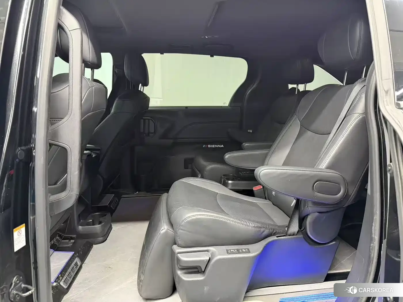 Toyota Sienna 2024 Черный из Китая, фото 3