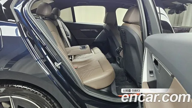 BMW 5 Series (G60) id 2573611 из Кореи 13