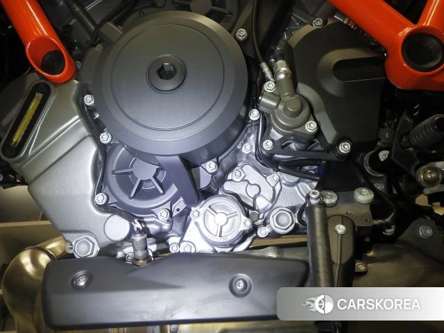 Engine photo